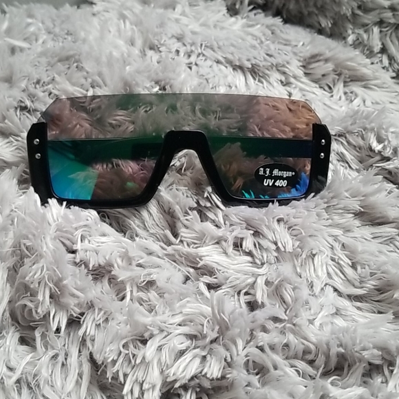 NWT》FASHION NOVA SUNGLASSES - Picture 1 of 2